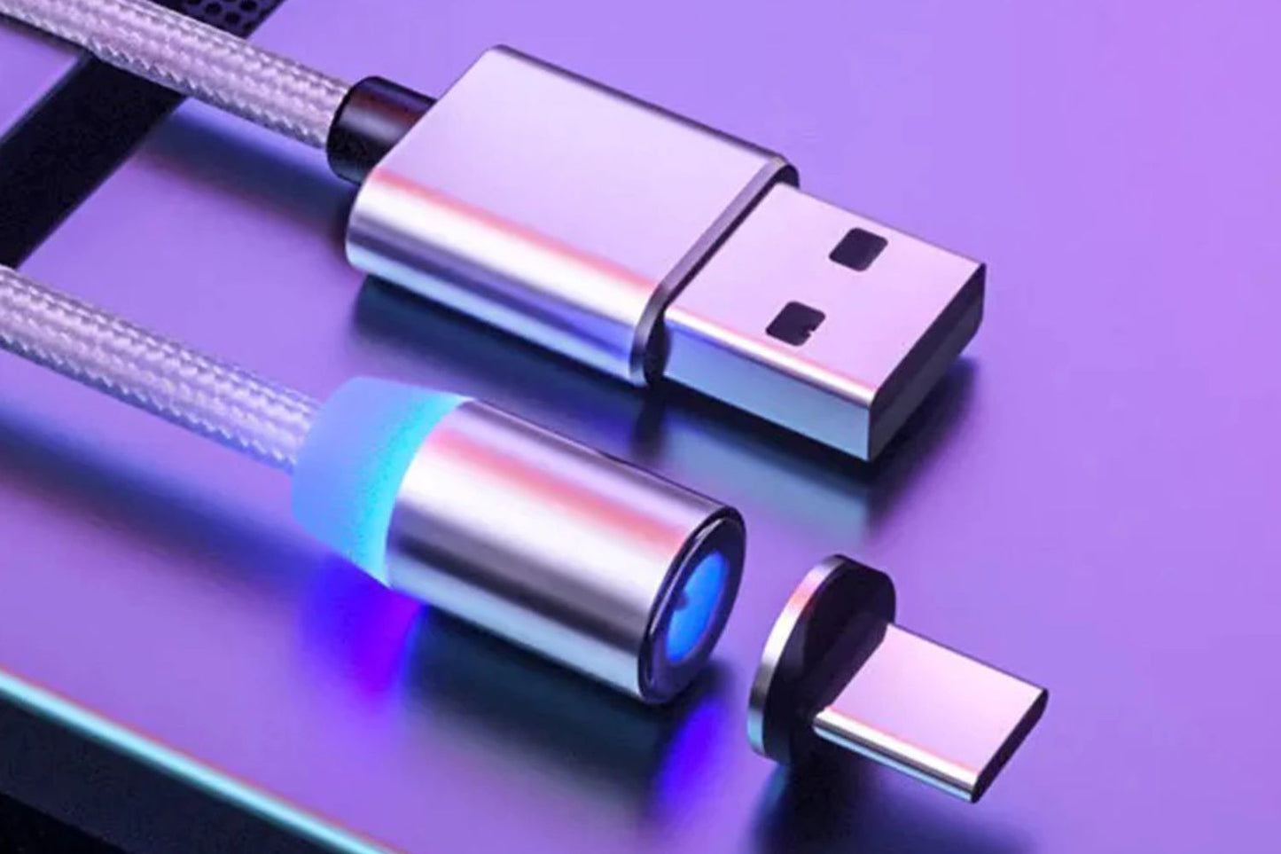 Cavo di Ricarica Smartphone Magnetico 3 in 1 Type C iPhone Micro USB Cavetto